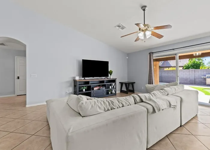 Pool Oasis 4br Golf, Ping-pong, Cornhole Retreat *