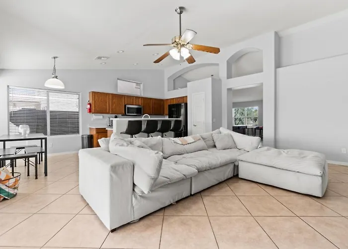 Pool Oasis 4br Golf, Ping-pong, Cornhole Retreat Holiday home